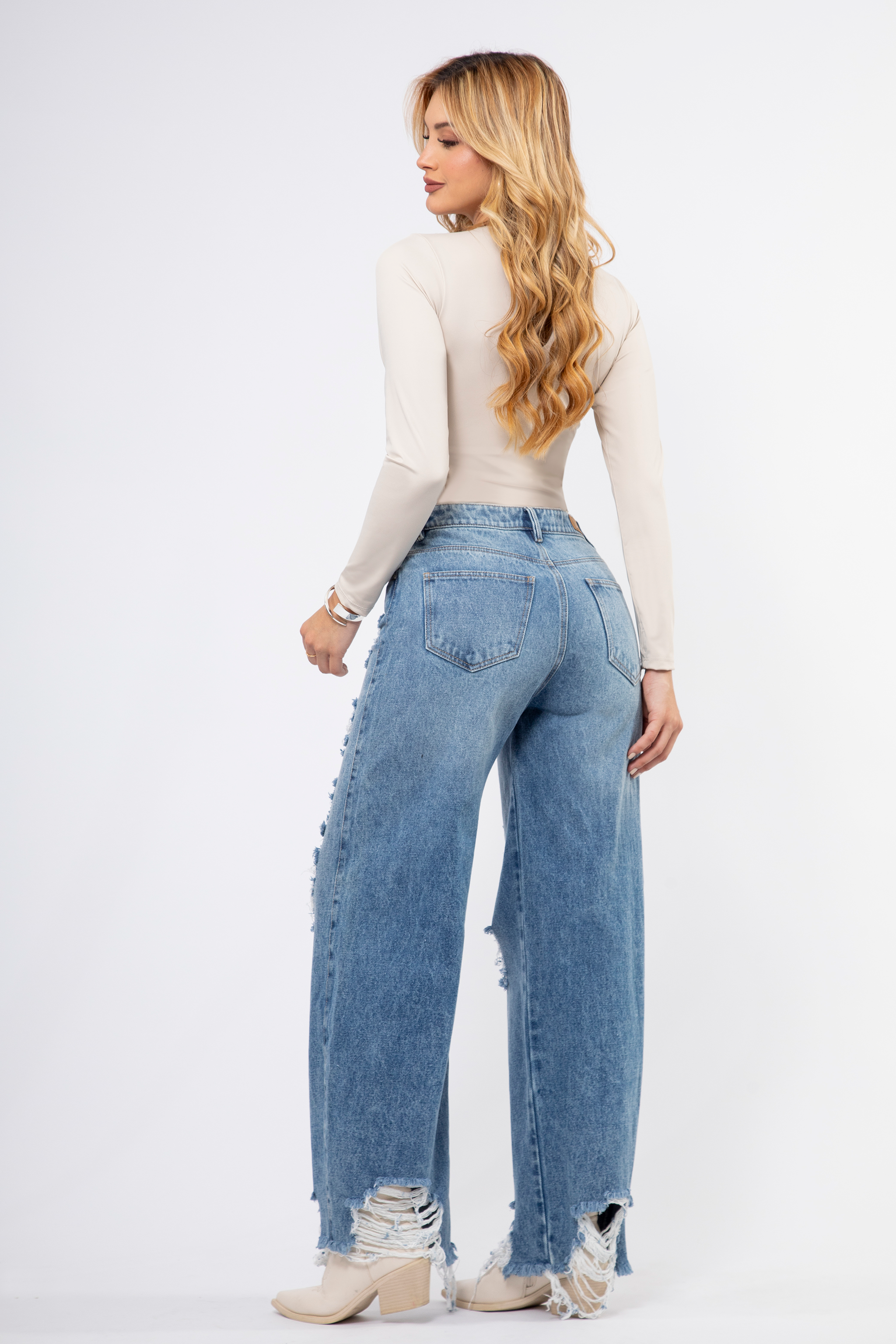 Upfemme Colombian Jeans Barrel Tiro Alto y Ajuste Perfecto REF - Be 2652 Jeans Colombianos