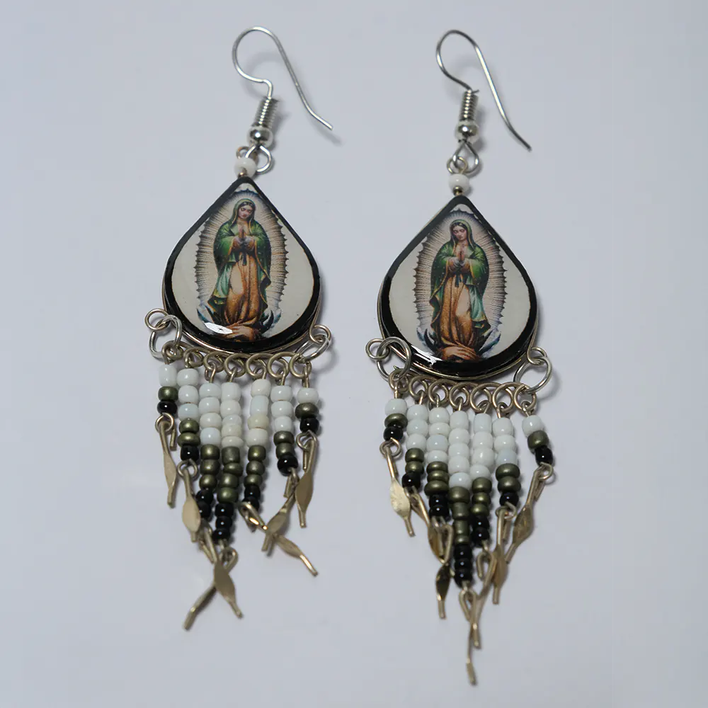 Aretes Premium Virgen de Guadalupe Marfil con Chaquiras J6-05