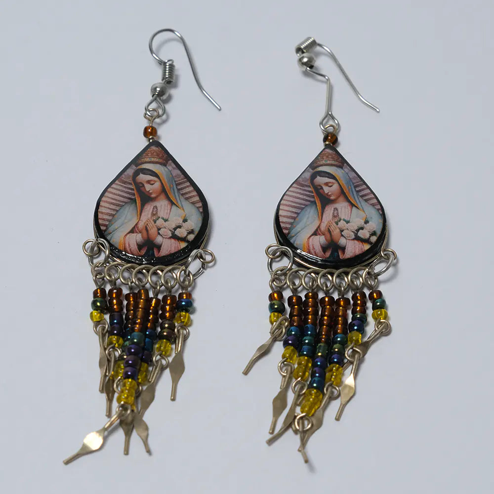 Aretes Premium Virgen Maria Dorado con Chaquiras J6-06