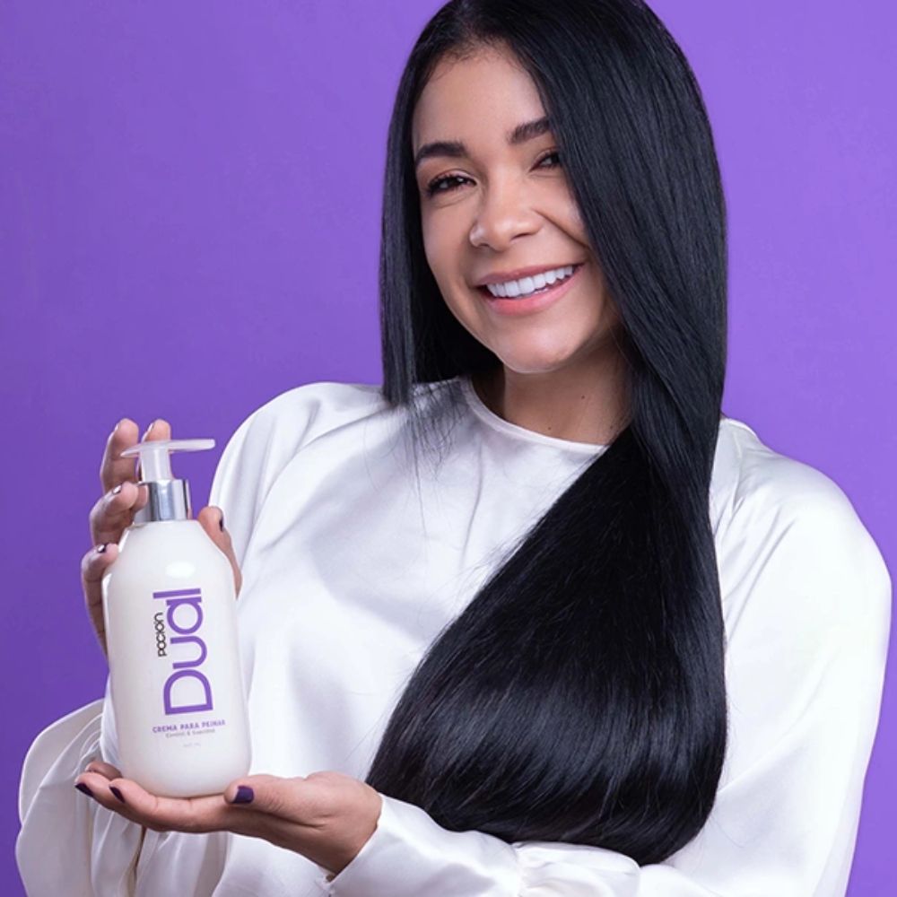 La pocion Dual Crema Para Peinar 440mL