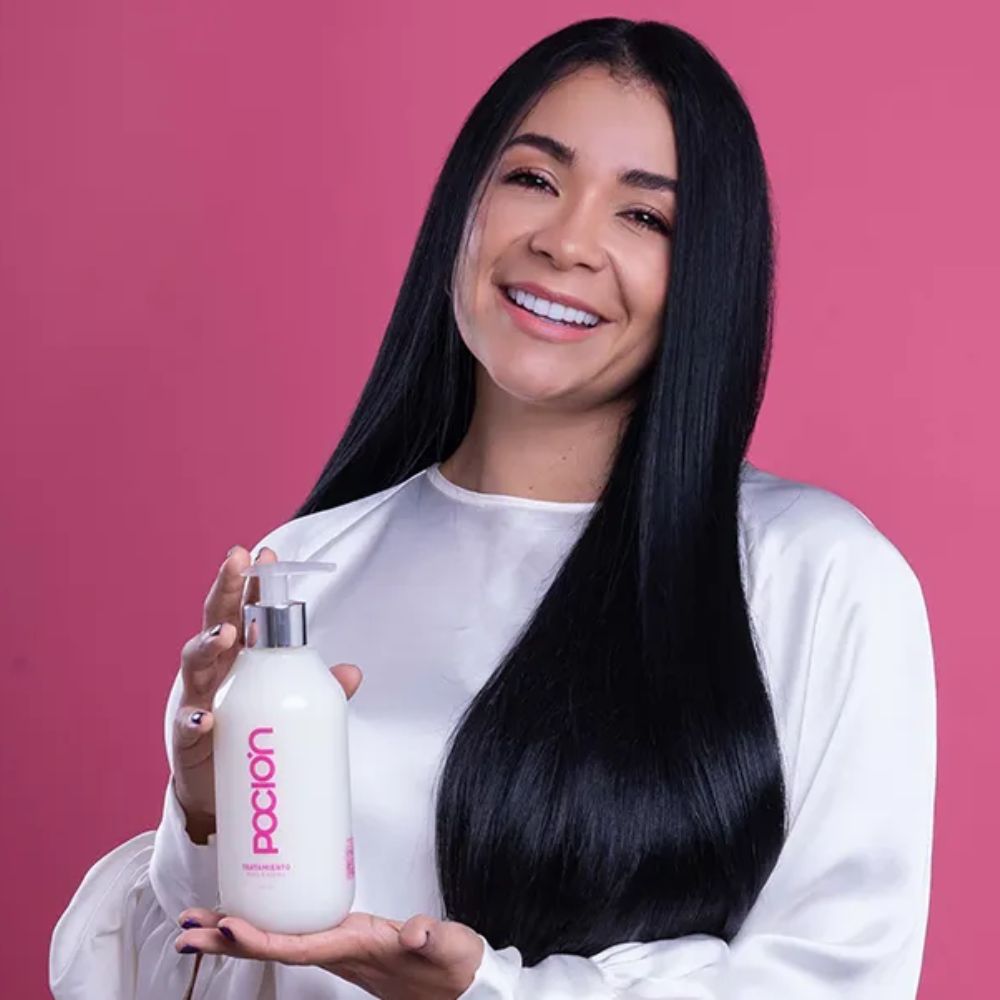 La Pocion Tratamiento Sin Sal Nutre y Repara 440 mL