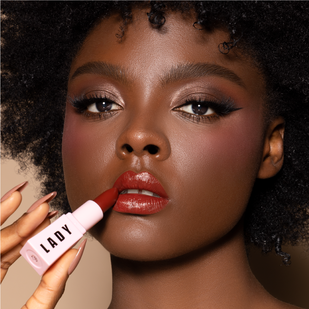 ANYELUZ LABIAL EN BARRA LADY
