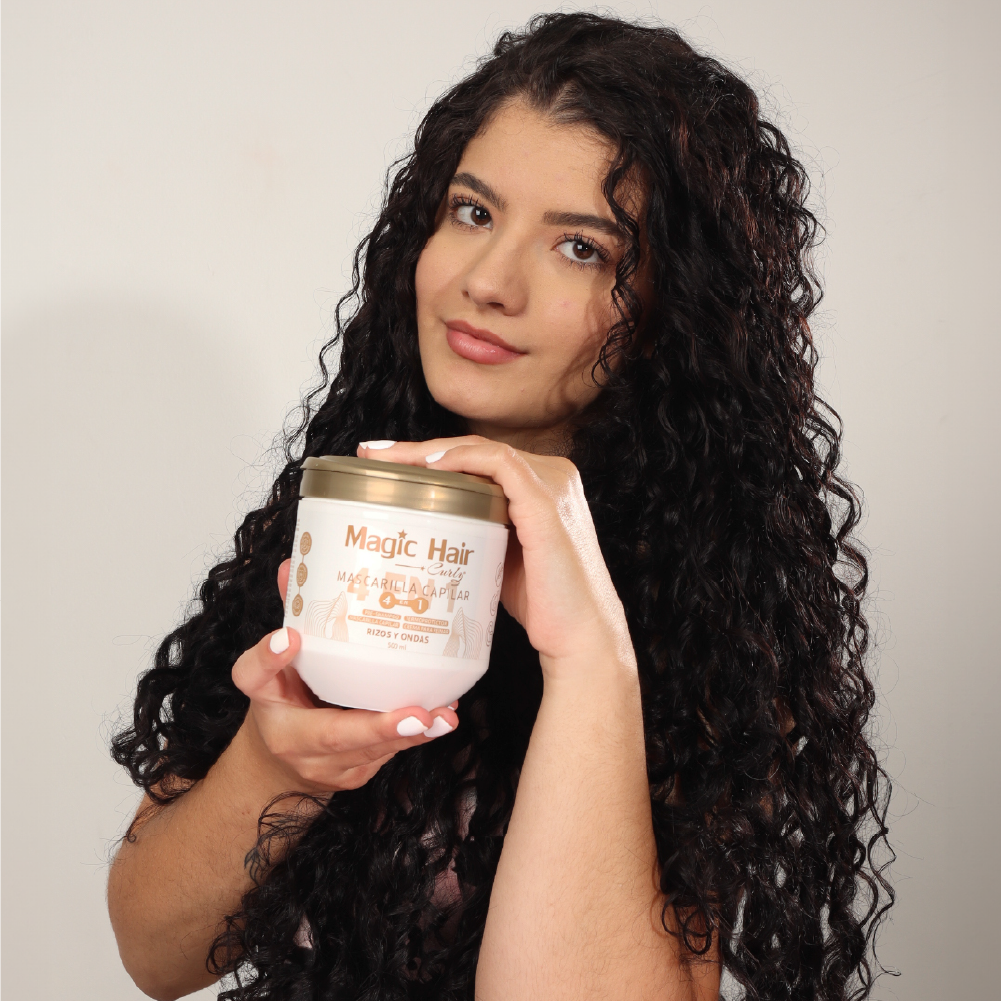 Magic Hair Mascarilla Capilar 4 en 1 Tratamiento para Cabello Crespo 500ml