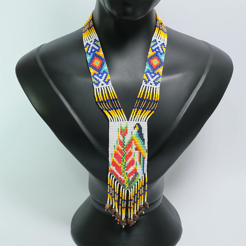 Sacred Horizon – Pechera Masculina Artesanal con Ave Tribal Tejida en Mostacilla C4-03
