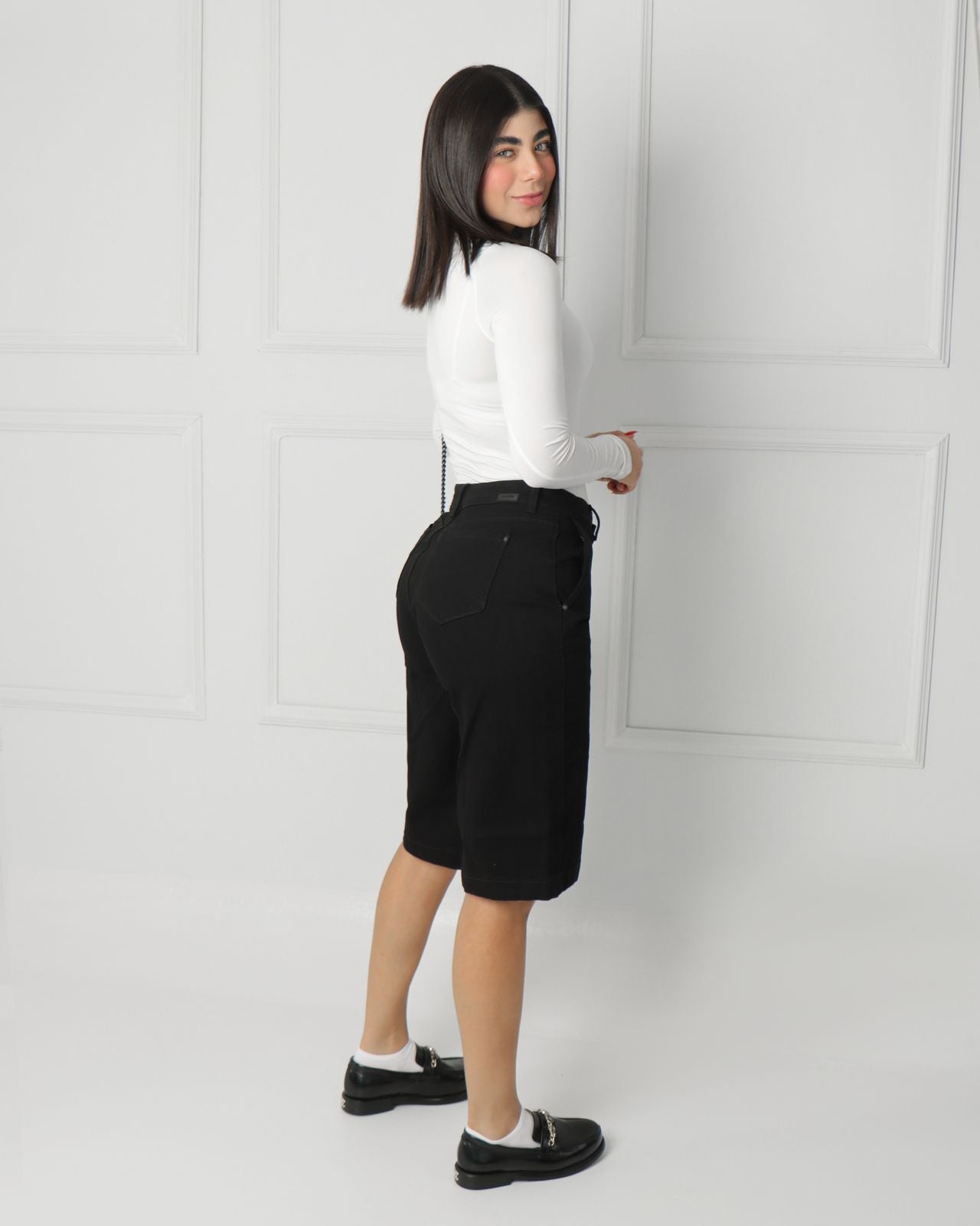 Joy Staz Bermuda Negra Clásica - 764009