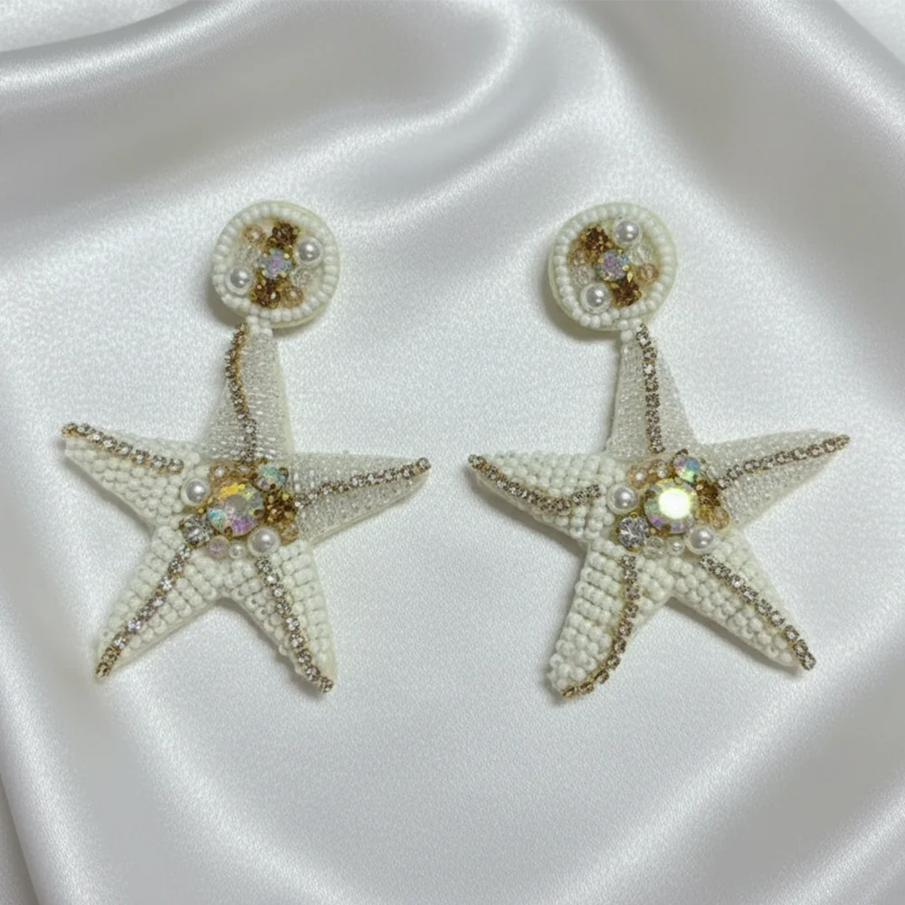 Aretes Premium Ocean Star | Aretas Estrella de Mar Blanca Bordadas a Mano con Cristales Z1-09