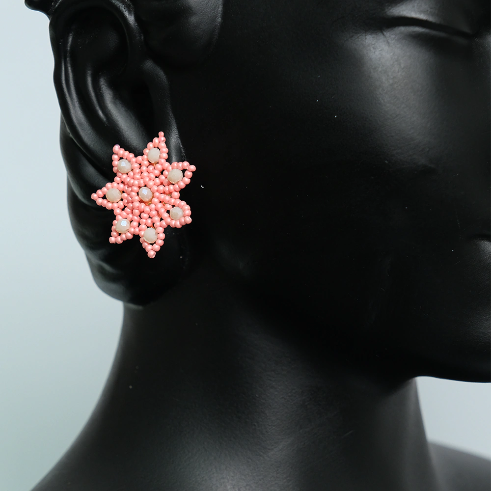 Aretes Blush Bloom - Aretes Flor Rosa con Mostacillas y Cristales Z10-05