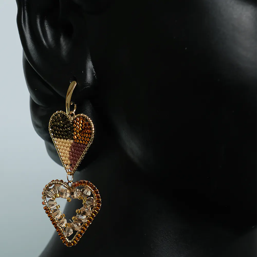 Aretes Corazon Golden Mocha - Aretes Colgantes en Mostacilla y Cristal Hechos a Mano, Joyeria Artesanal Elegante Z4-02
