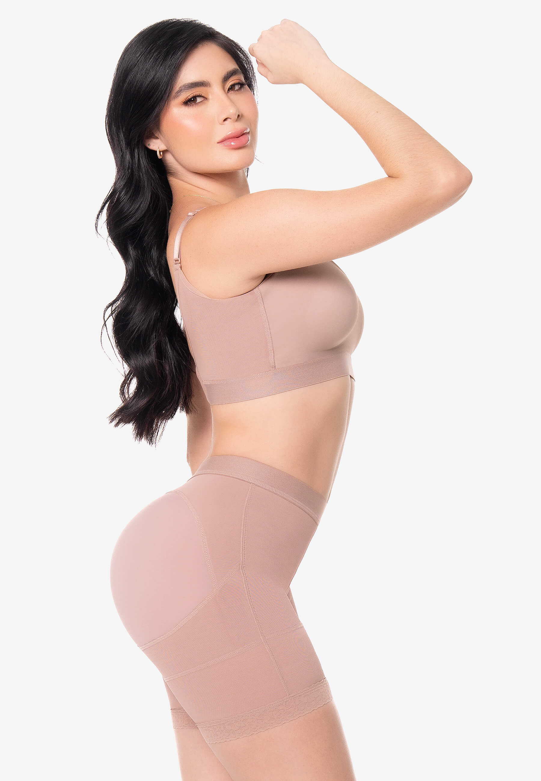 Curvia Short allegra a la cintura media pierna con realce Cocoa