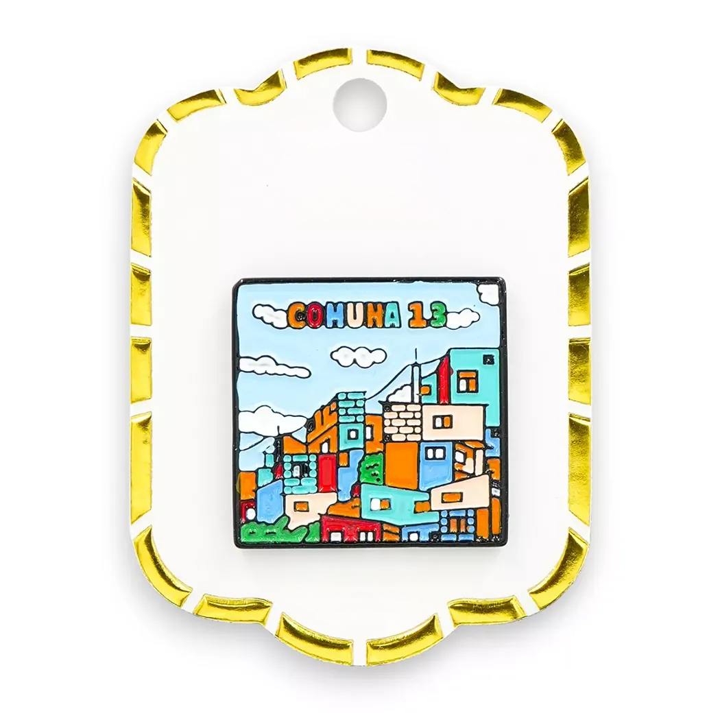 Pin metálico Comuna 13 PF-07