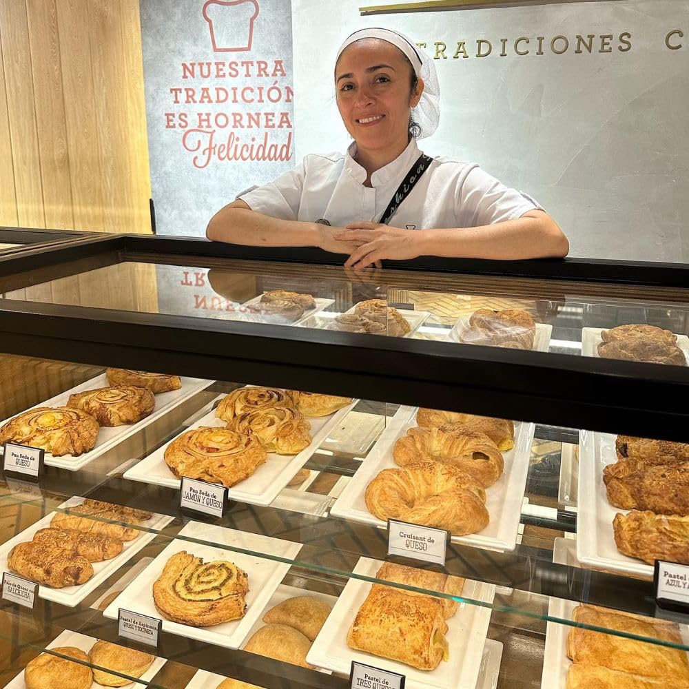 La migueria bread with cheese snack cake